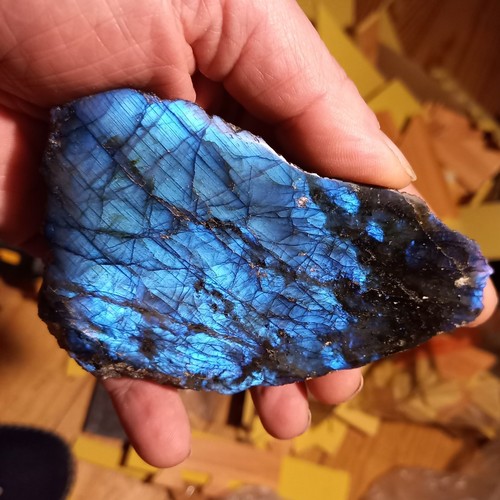 Only blue labradorit rohstein - blue,