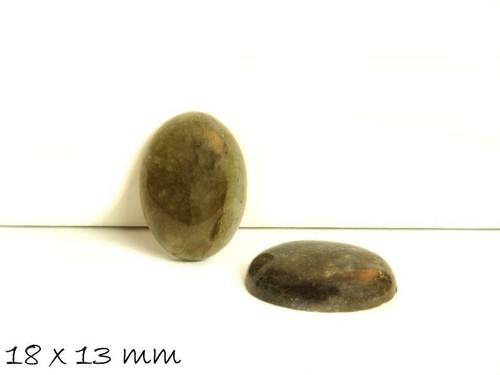 Stk labradorit cabochon zum - labradorit,